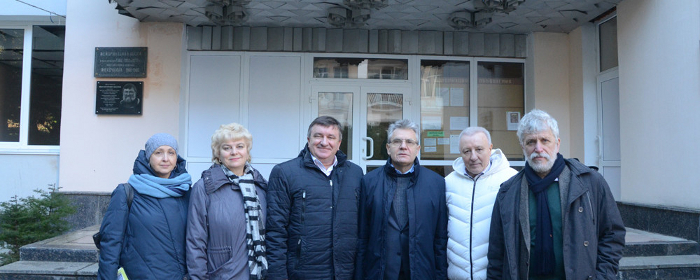 Делегация РАН посетила научные учреждения Крыма