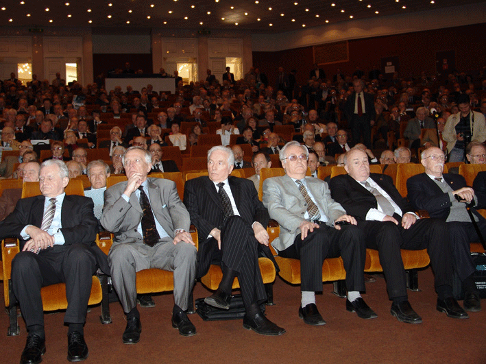 Президиум РАН 2001-2008 годов в ожидании результа...