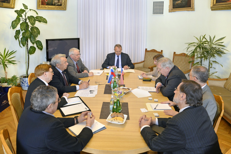 Начало переговоров в кабинете президента РАН