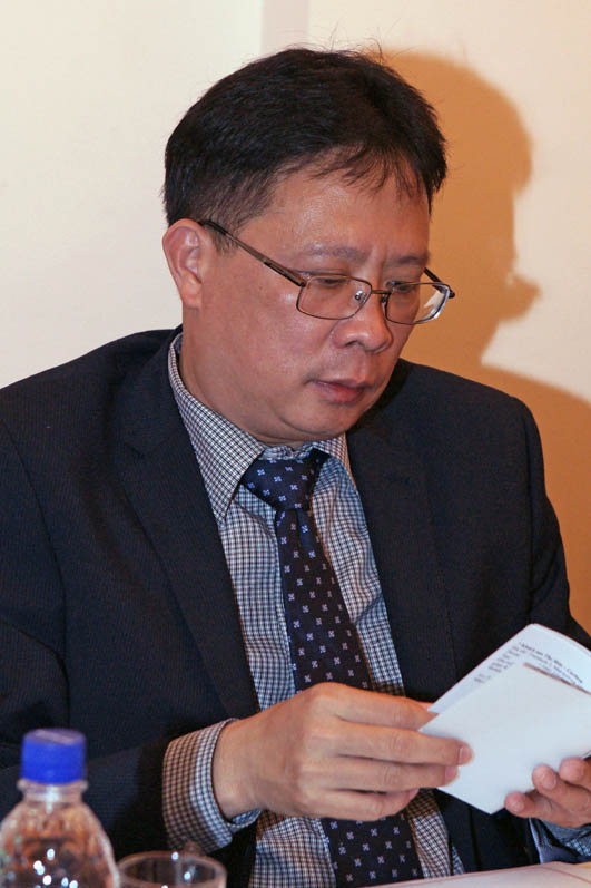 Профессор Тяу Ван Минь.
