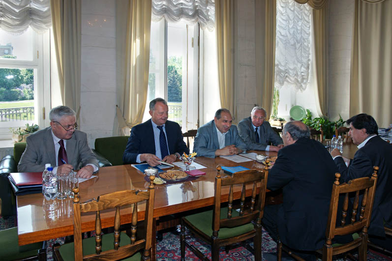 Представители РАН на переговорах