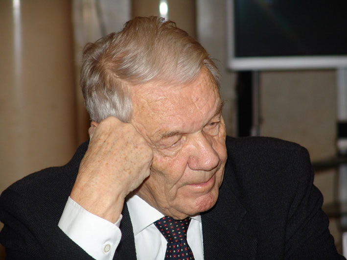 Лауреат Демидовской премии 2008 года, академик Ев...