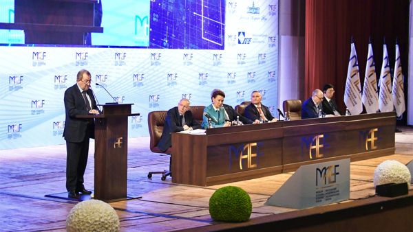В РАН стартовал VI Московский академический экономический форум 2-2.jpg (jpg, 54 Kб)